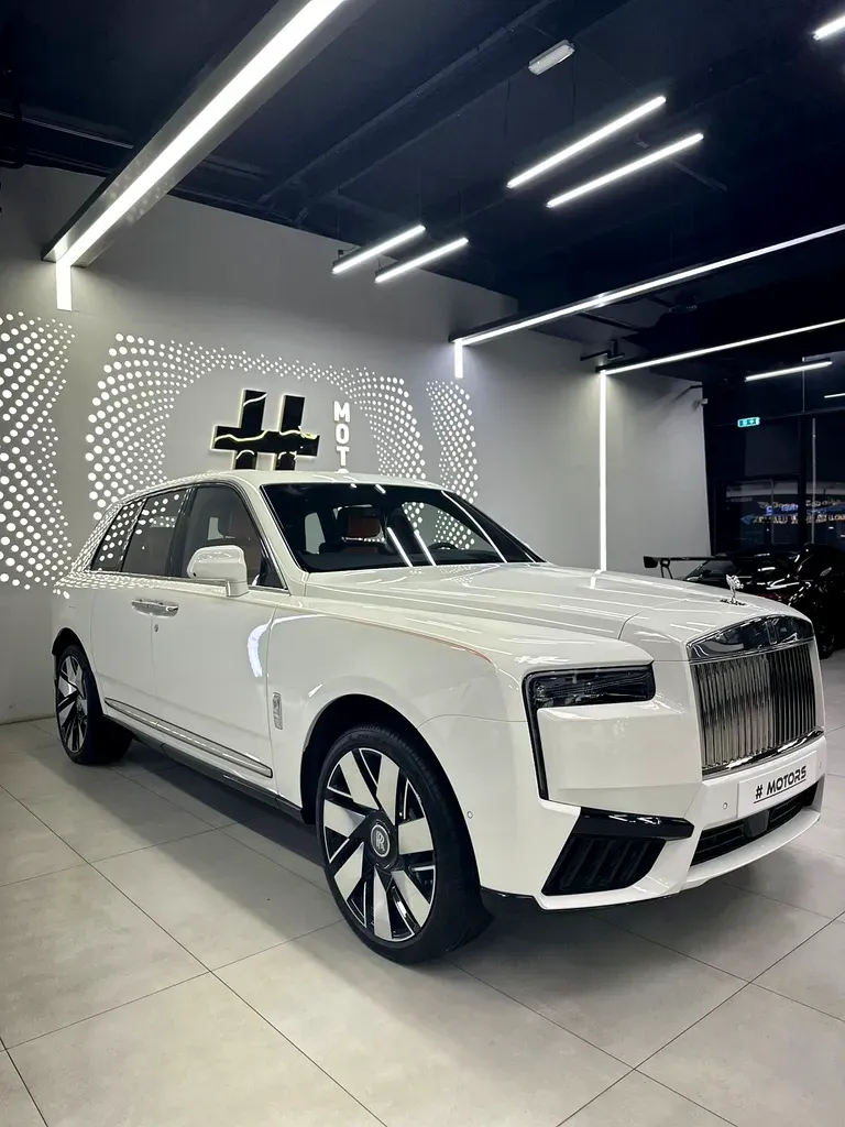 رولز رويس كولينان 2025